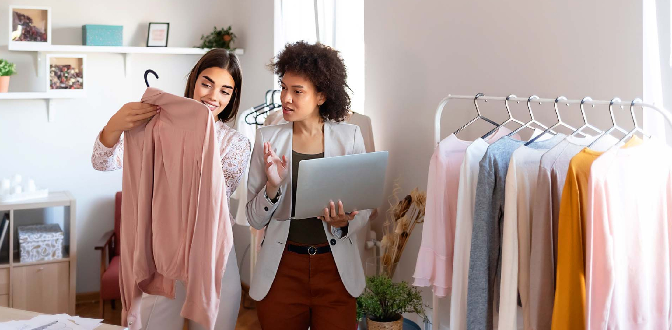 Negozi di abbigliamento online con pagamento sale alla consegna